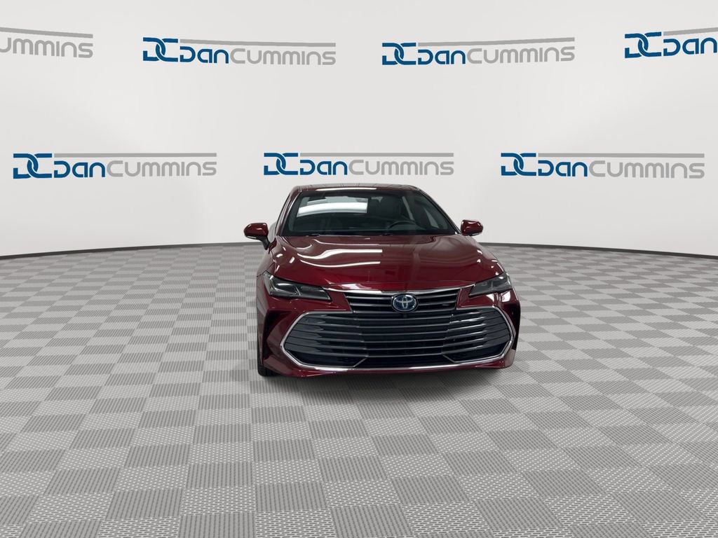 Used 2022 Toyota Avalon Limited w/ Advanced Safety Package image 3