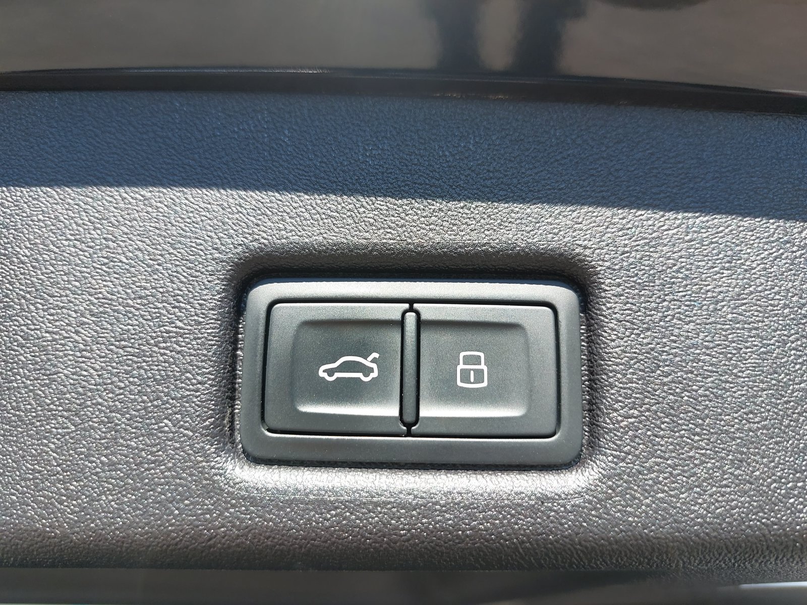 Used 2025 Audi Q5 Premium Plus w/ Premium Plus AWD/4WD image 13