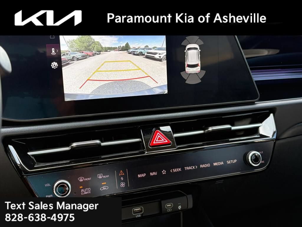 Certified 2025 Kia Niro FWD image 10