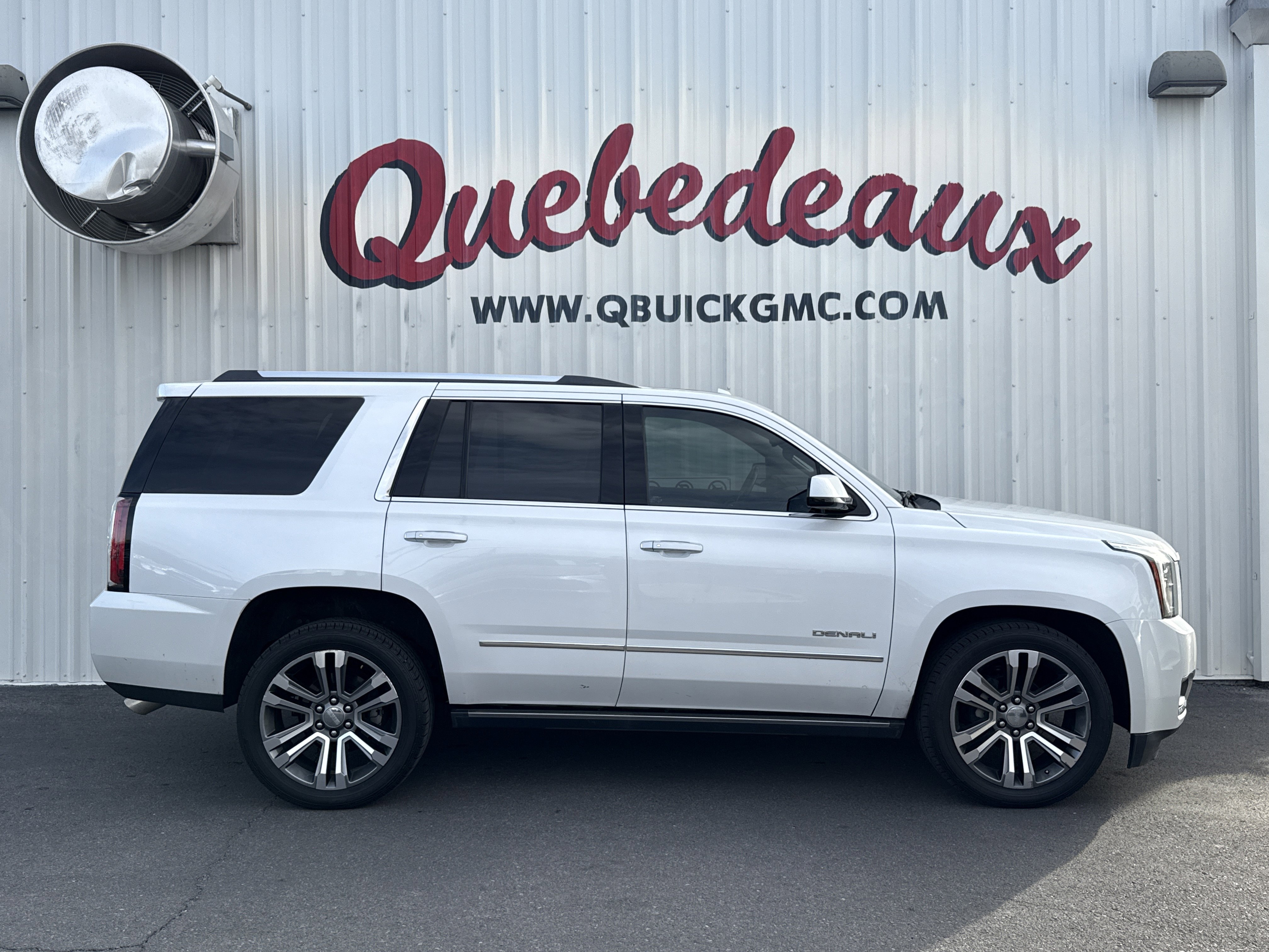 Used 2020 GMC Yukon Denali w/ Denali Ultimate Package image 23