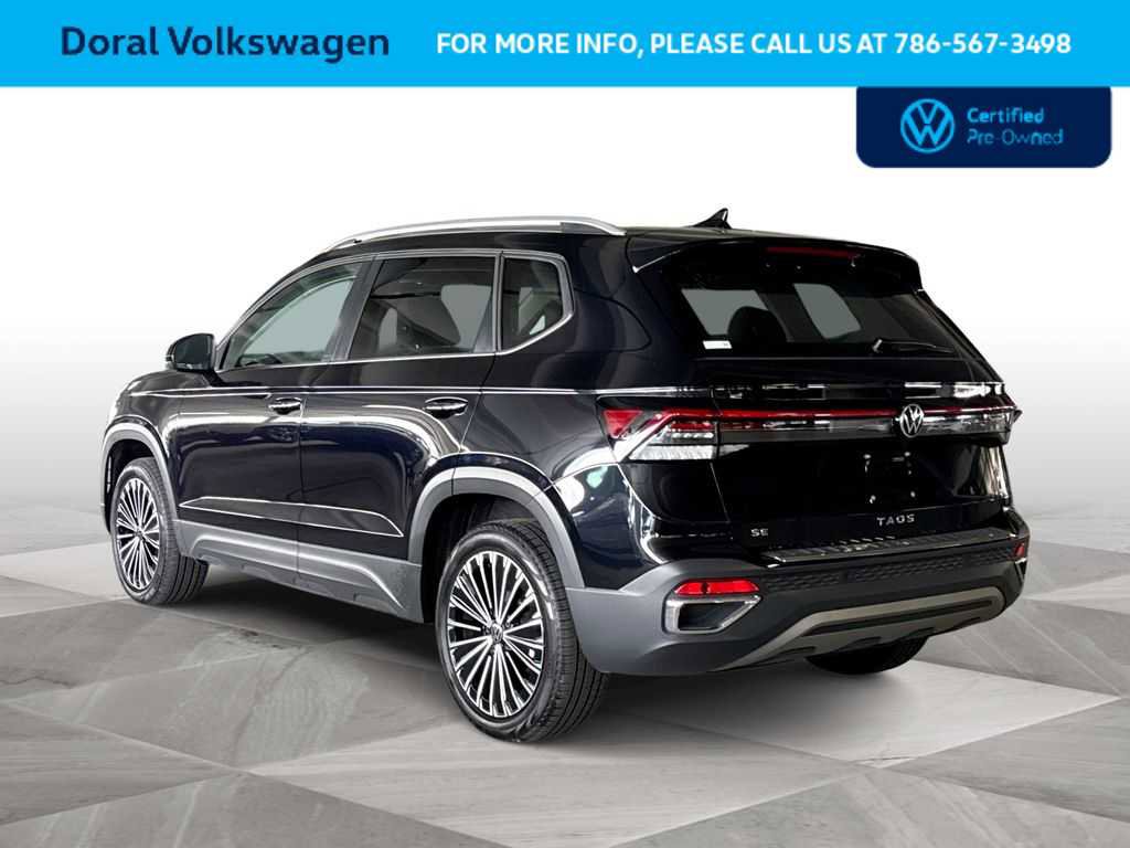Used 2025 Volkswagen Taos SE FWD image 6
