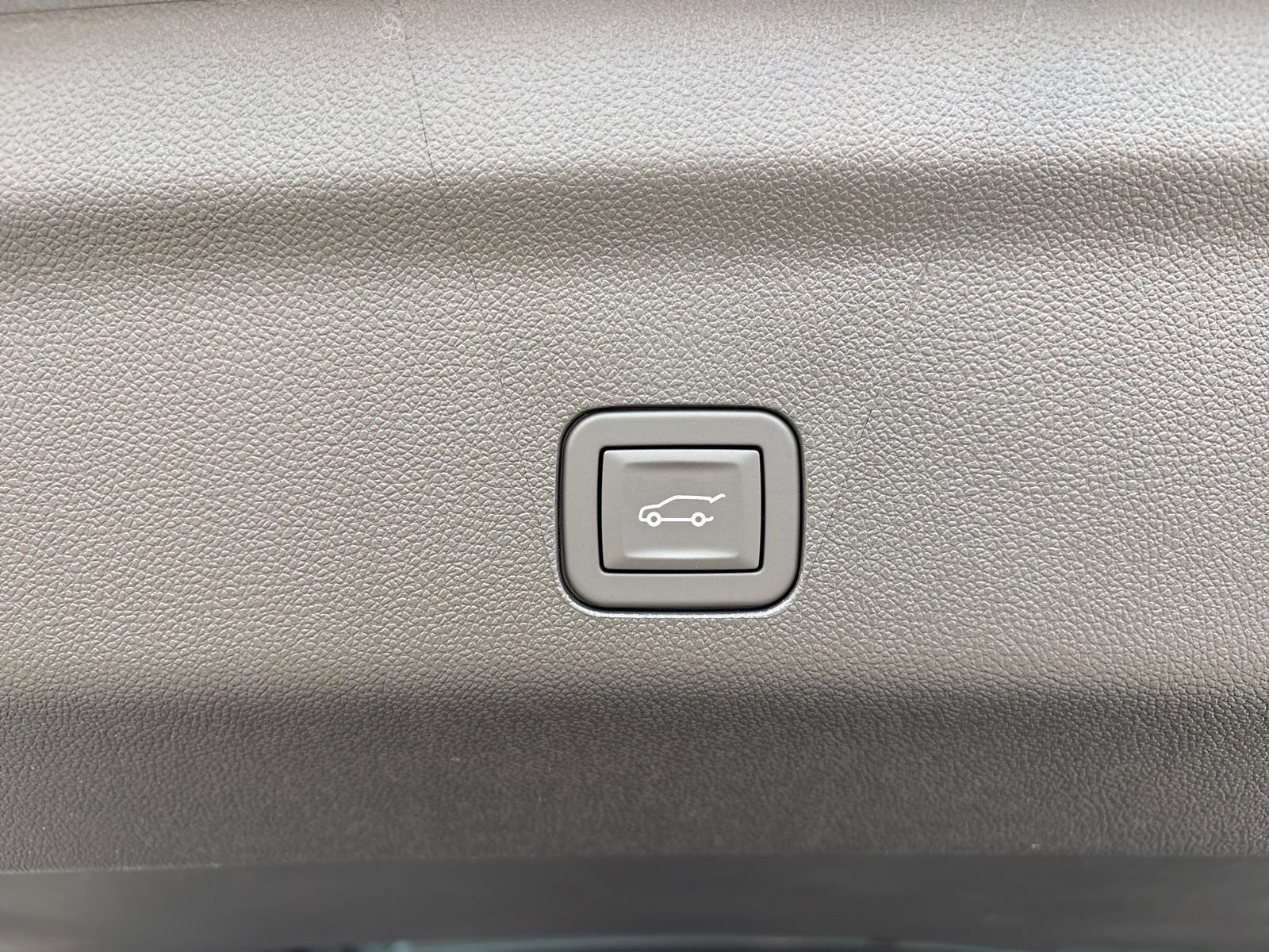 New 2026 GMC Yukon AT4 w/ LPO, Floor Liner Package image 20