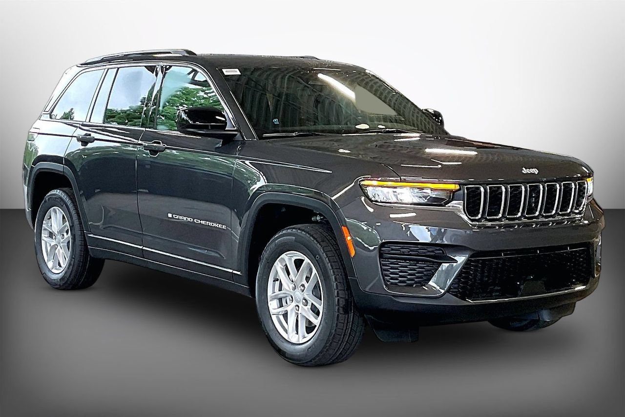 New 2026 Jeep Grand Cherokee Laredo X AWD/4WD image 2