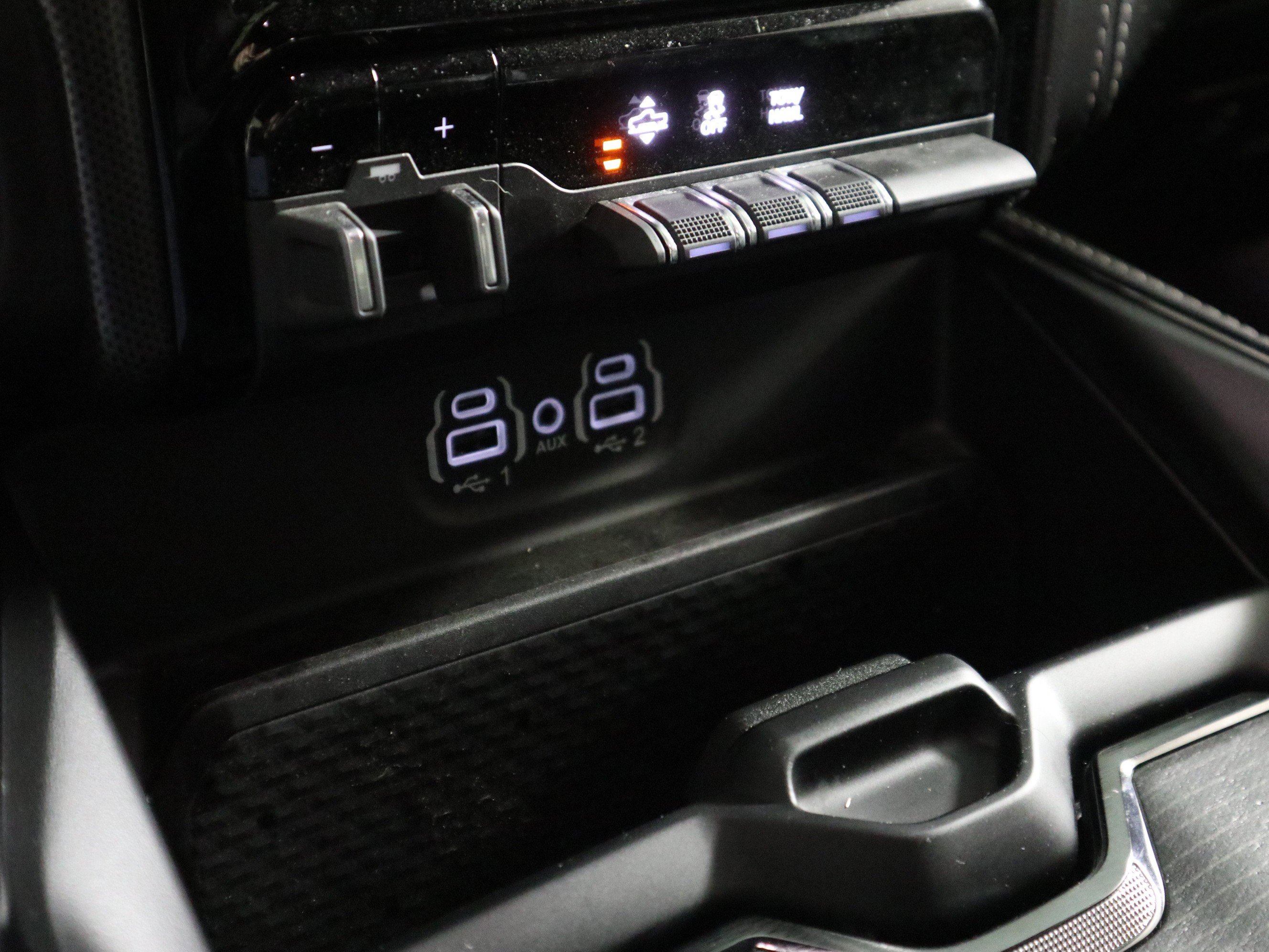 Used 2024 RAM 1500 Limited w/ Body Color Bumper Group image 24