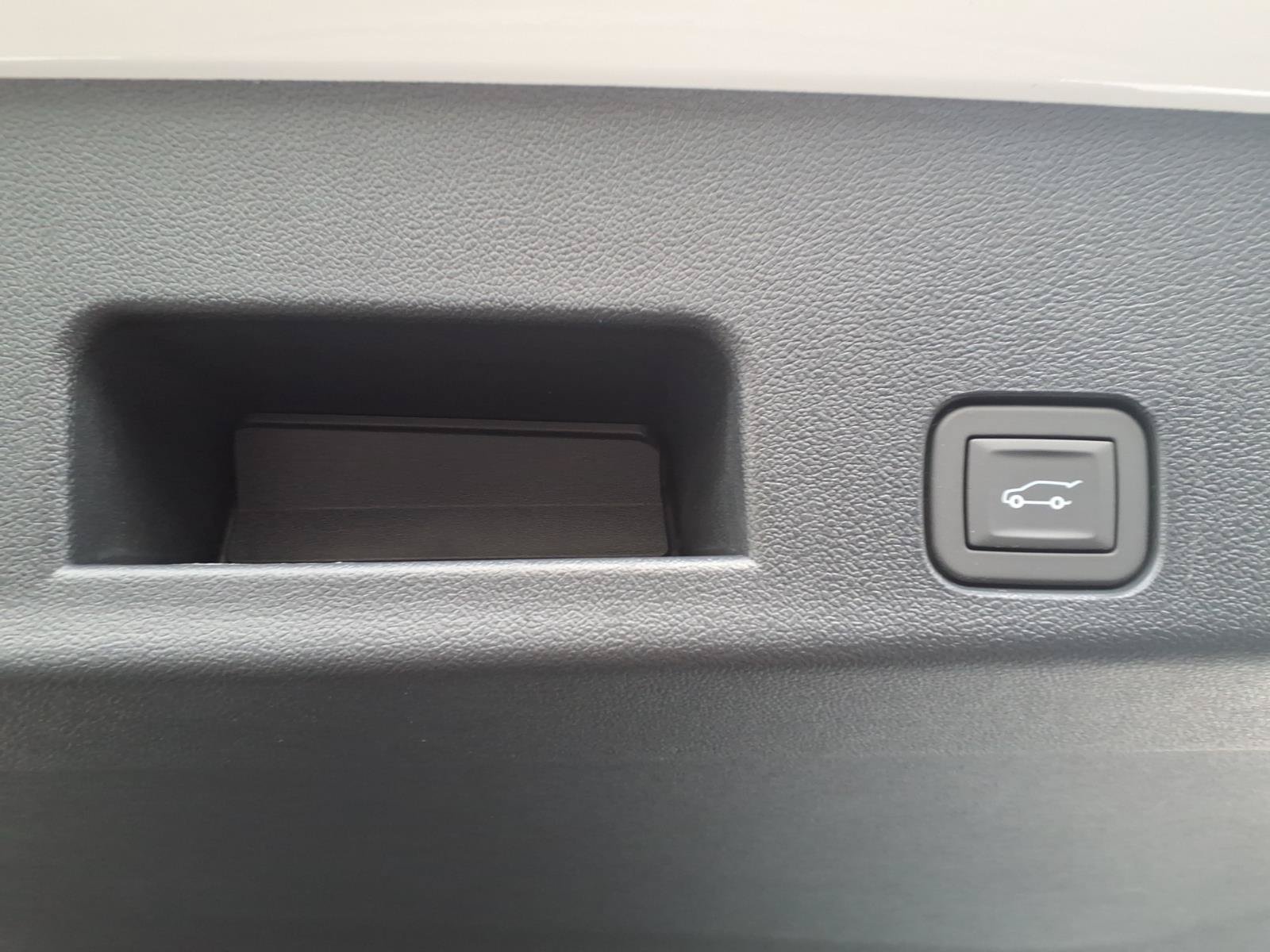 New 2026 GMC Acadia Elevation w/ Elevation Premium Package FWD image 6