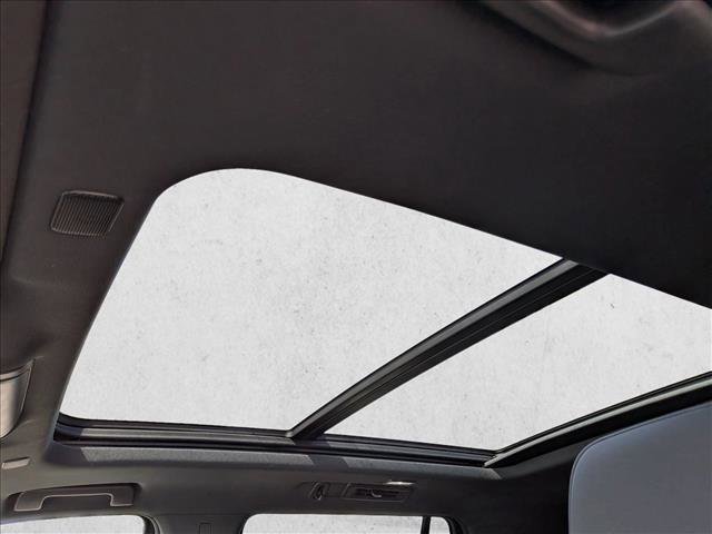 Used 2024 Chevrolet Tahoe Z71 w/ Luxury Package image 17