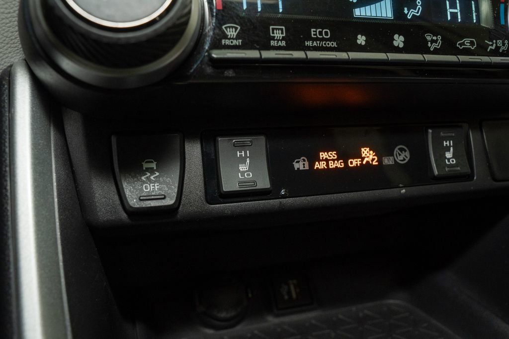 Used 2024 Toyota RAV4 XLE Premium image 16