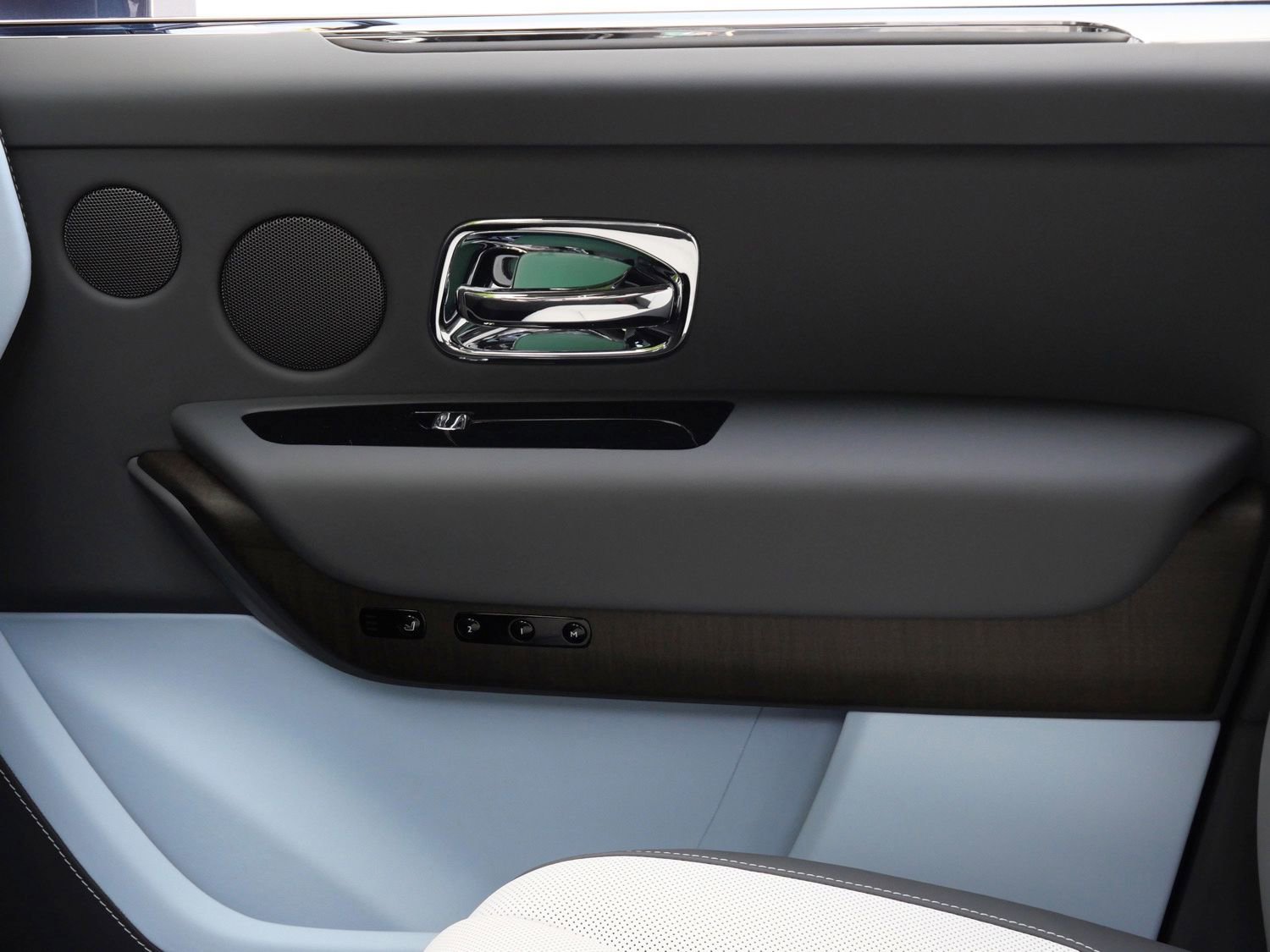 New 2026 Rolls-Royce Cullinan image 11