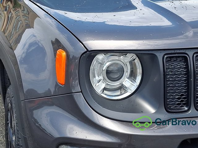 Used 2019 Jeep Renegade Altitude w/ UConnect 8.4 Nav Group AWD/4WD image 9