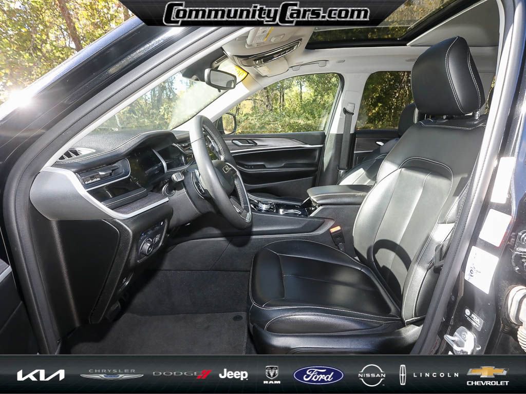 Used 2023 Jeep Grand Cherokee 4WD 4xe image 12