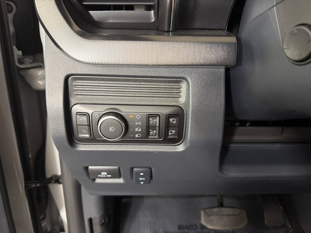 New 2026 Ford F350 Platinum AWD/4WD image 16