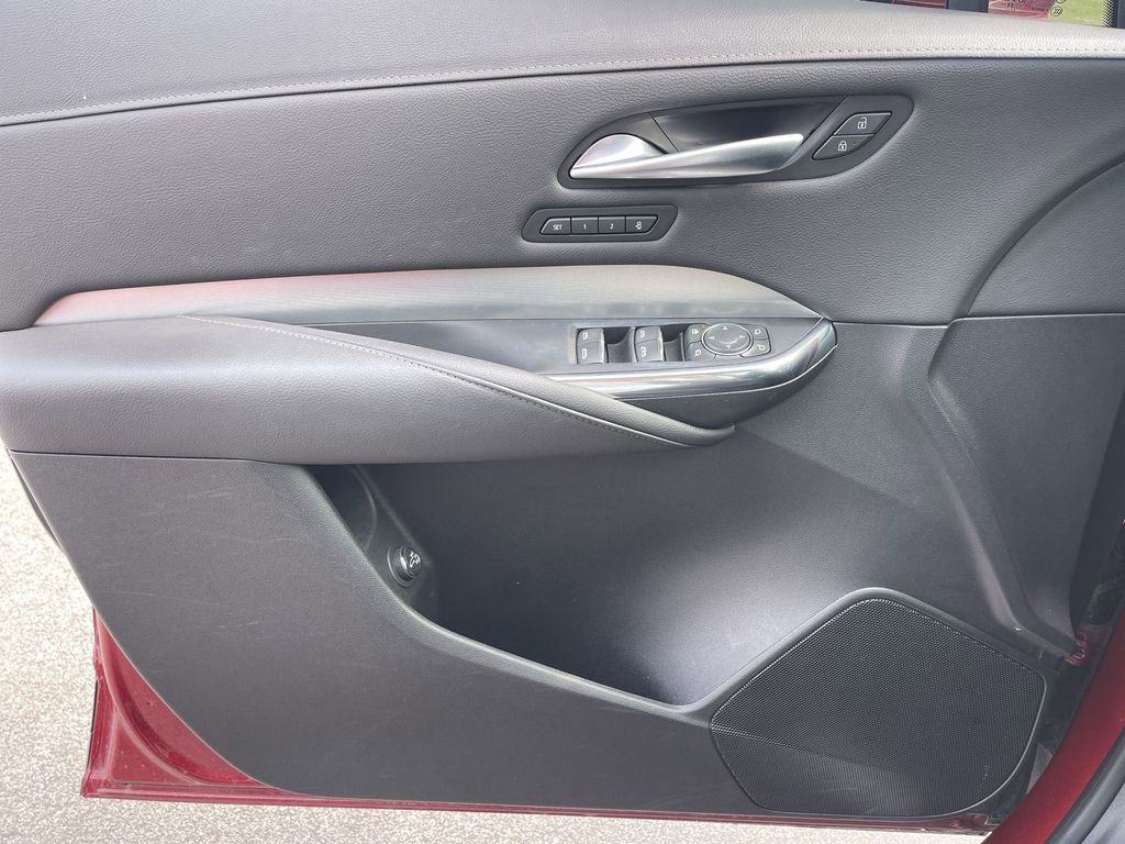 Used 2023 Cadillac XT4 Premium Luxury image 35