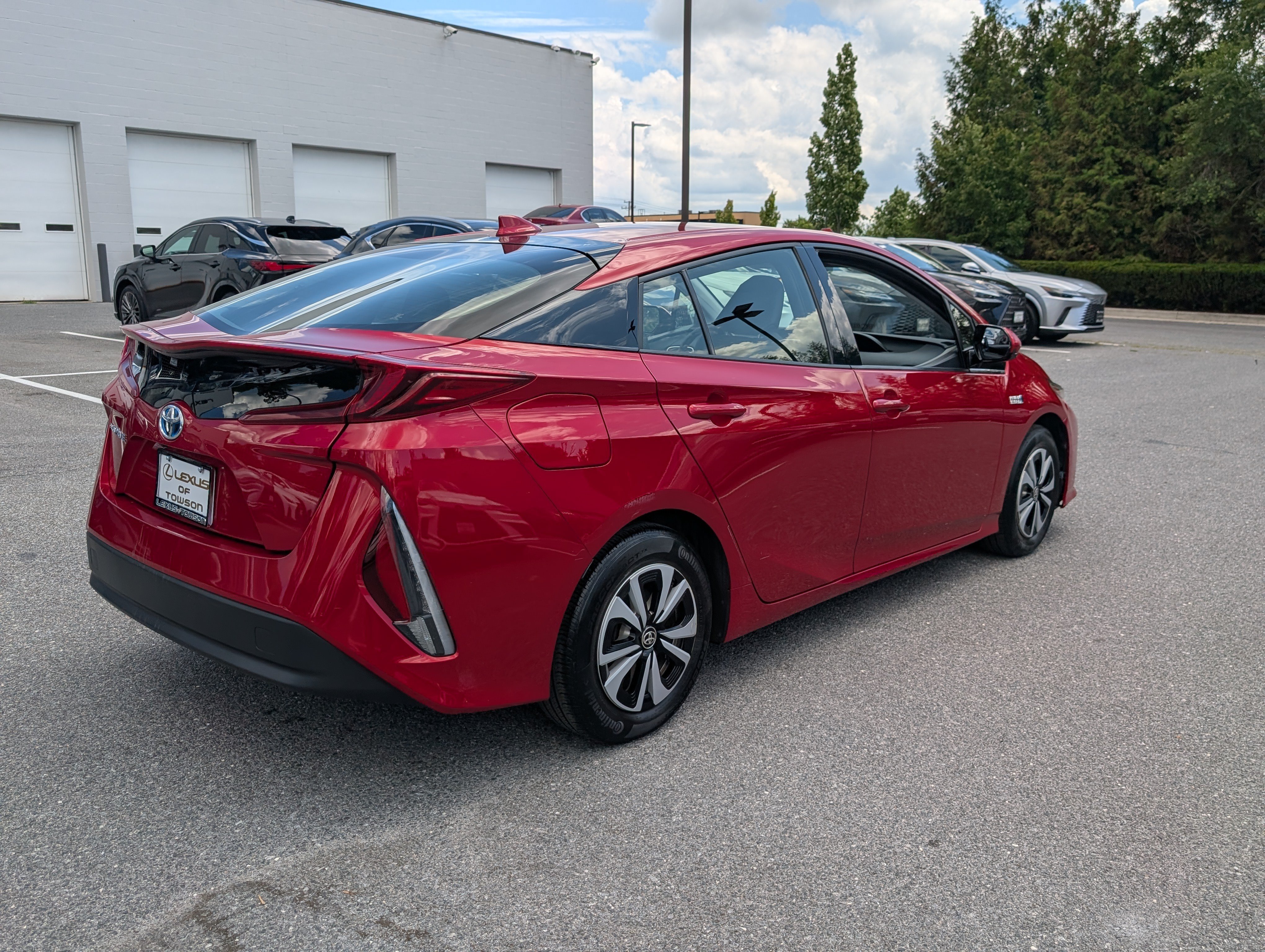 Used 2017 Toyota Prius Prime Premium w/ Carpet Mat Package FWD image 5