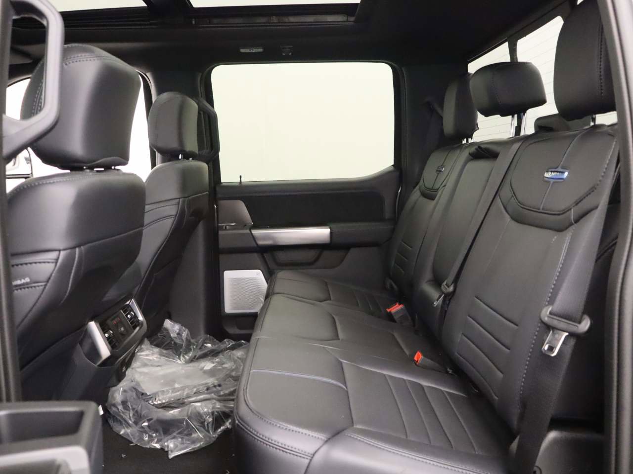 New 2026 Ford F250 Platinum image 17