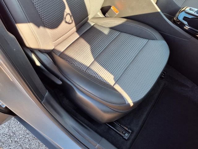 Used 2025 Chevrolet Trax LT w/ LT Convenience Package FWD image 86