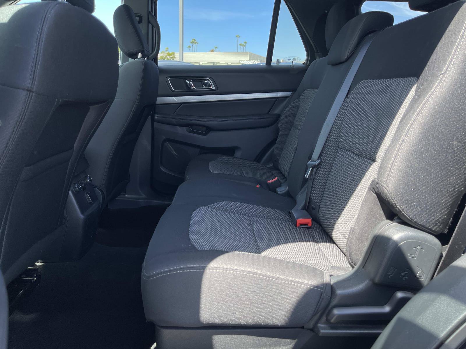 Used 2019 Ford Explorer XLT w/ Equipment Group 201A FWD image 14