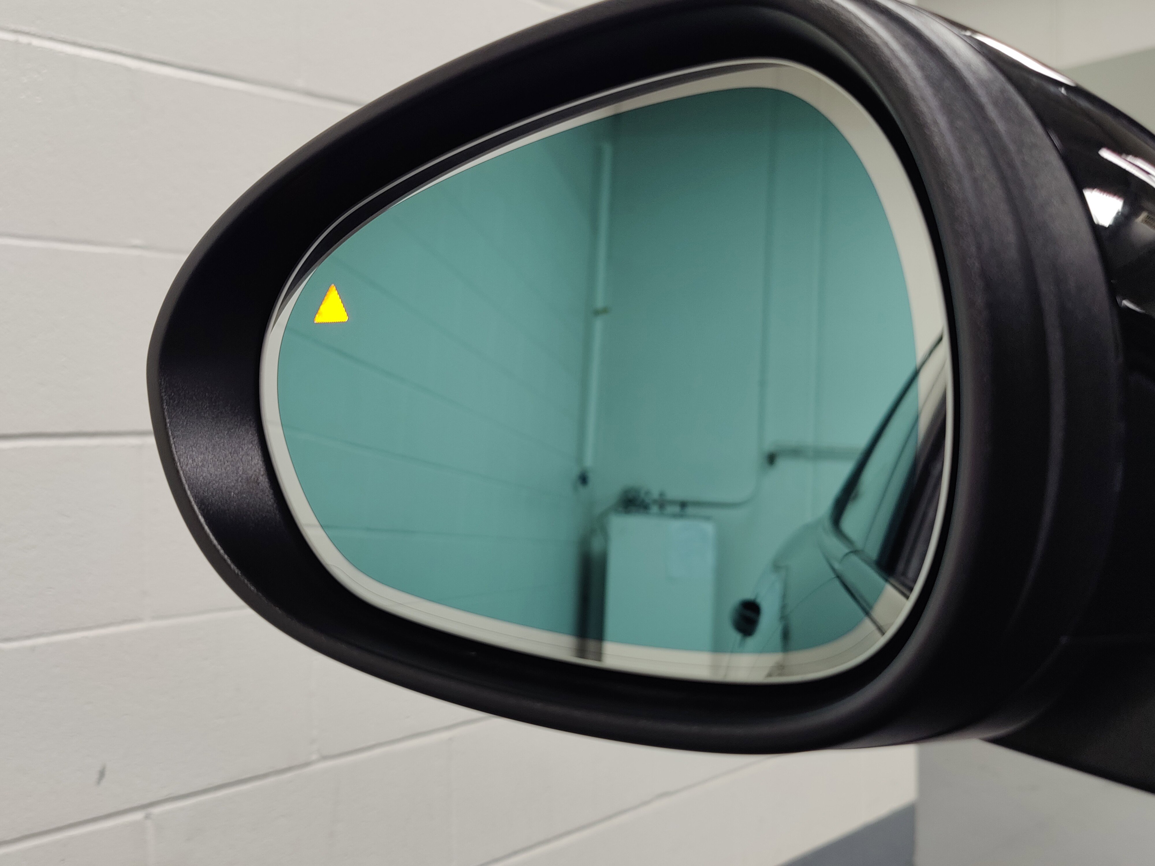 Certified 2022 Alfa Romeo Giulia Veloce image 23