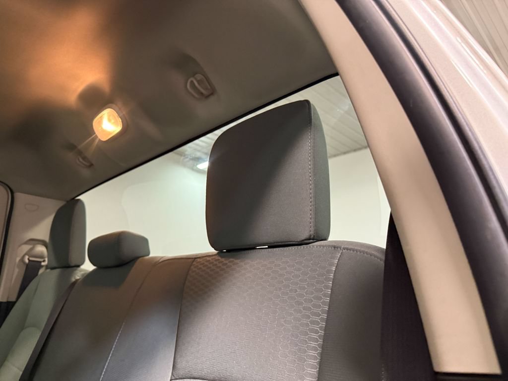 Used 2017 RAM 1500 Express RWD image 9