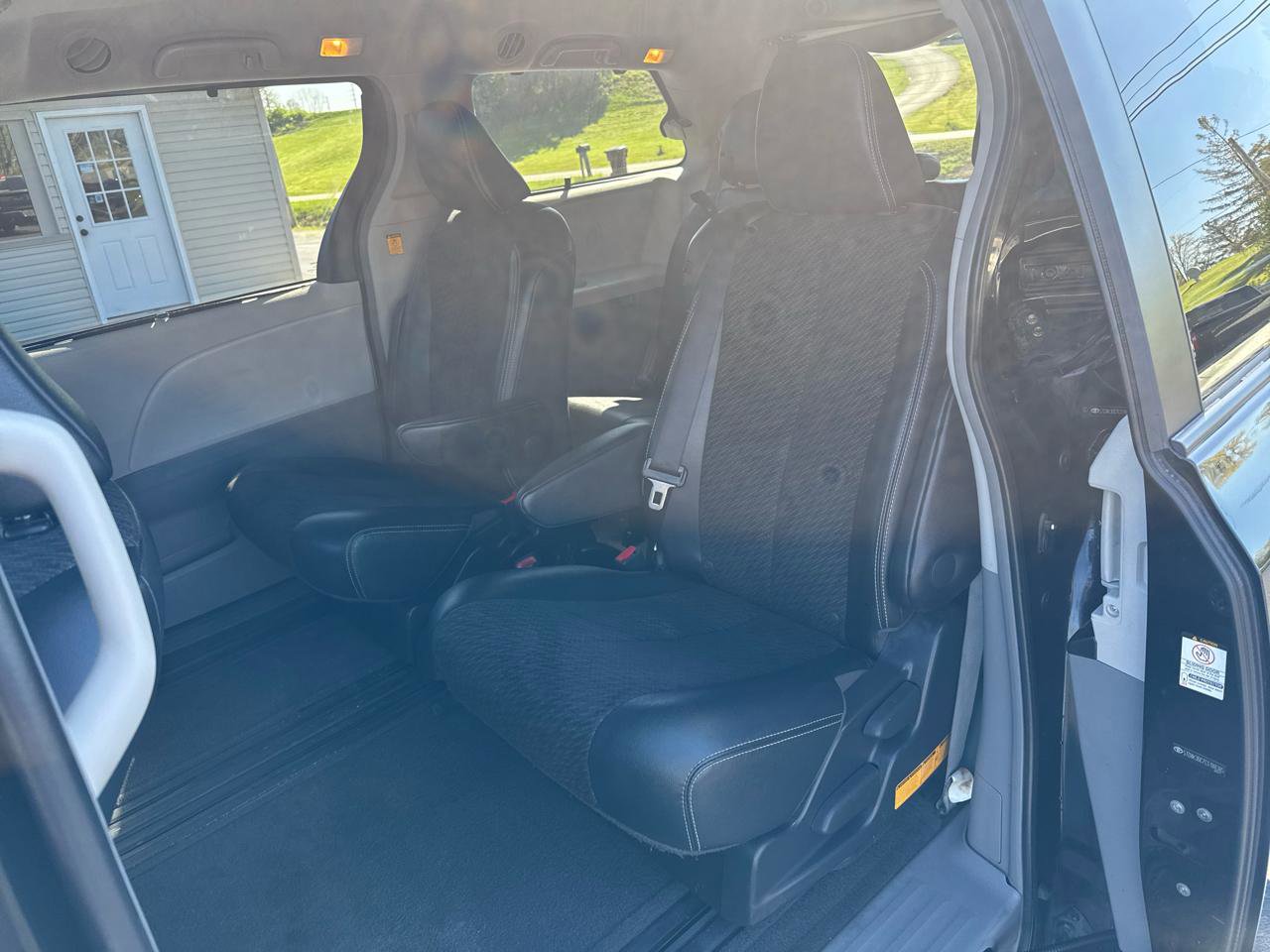 Used 2012 Toyota Sienna SE image 13