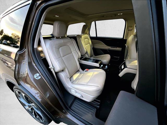 Used 2022 Lincoln Aviator Reserve w/ Equipment Group 201A AWD/4WD image 26