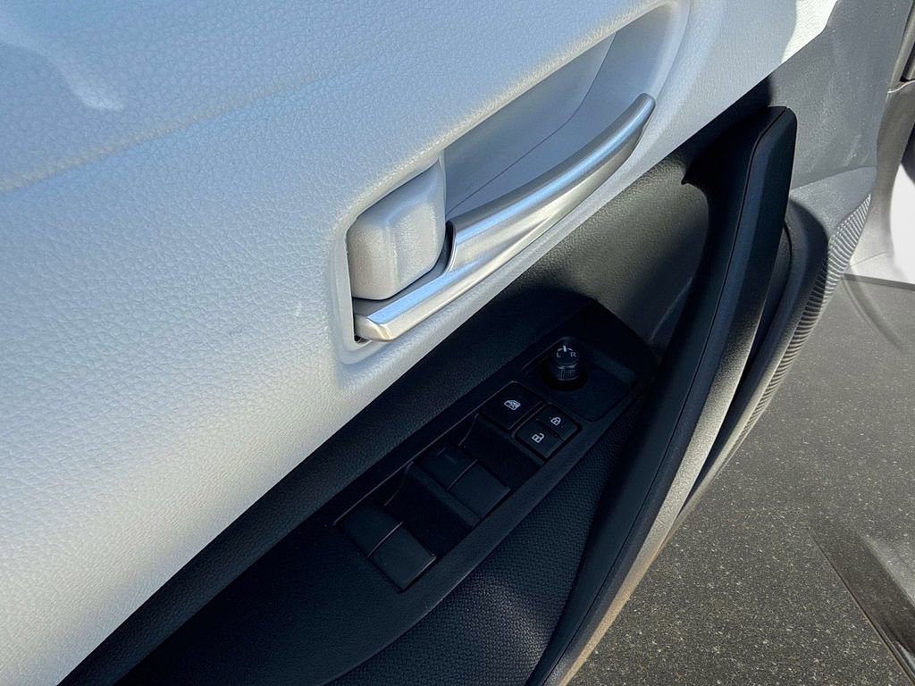 New 2026 Toyota Corolla SE image 18