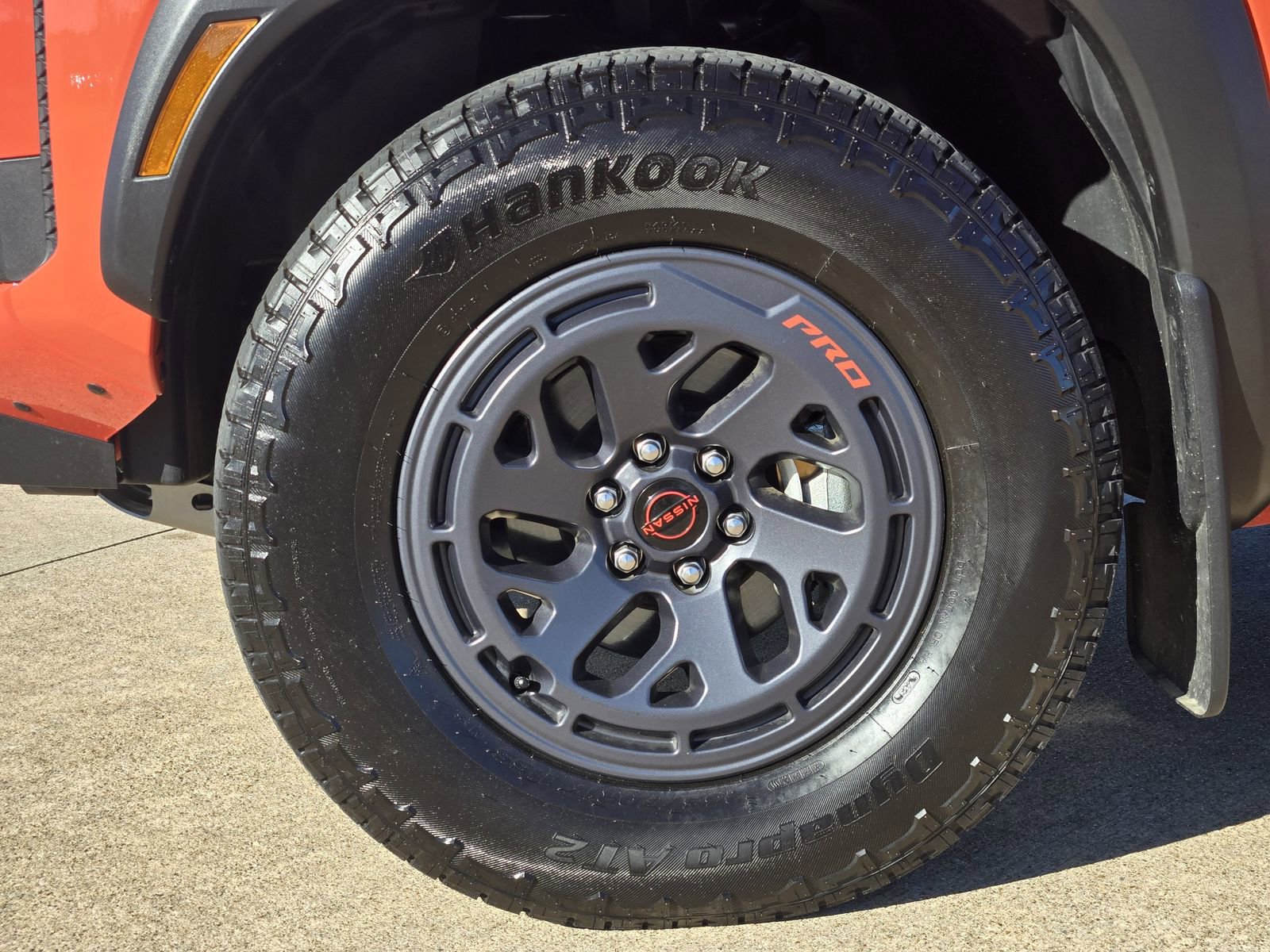 Used 2025 Nissan Frontier PRO-4X image 14