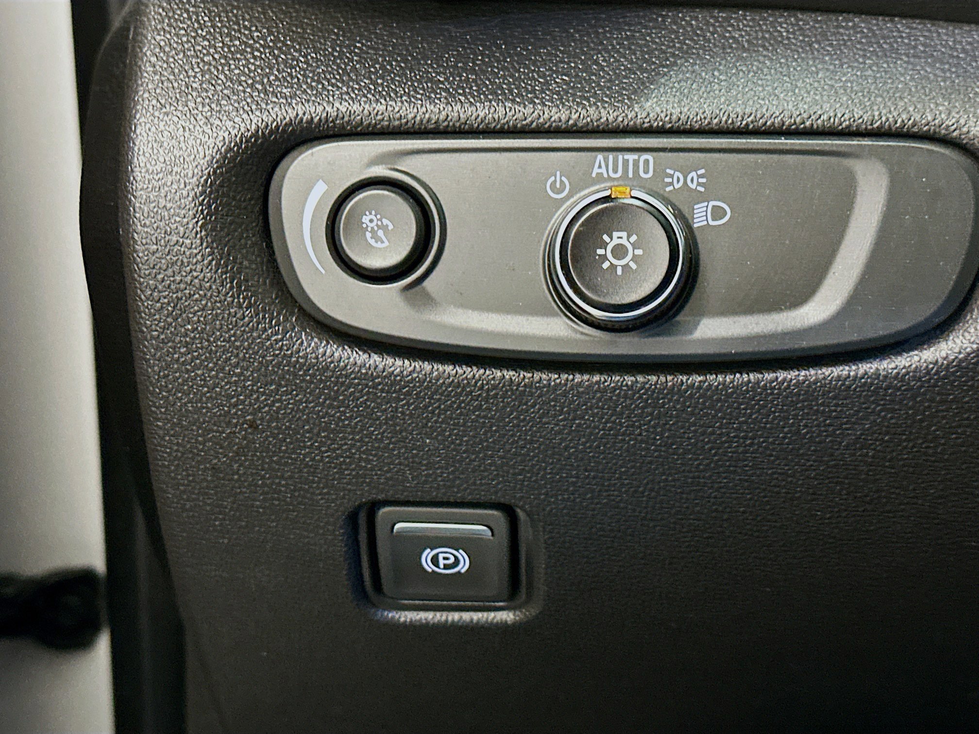 Used 2021 Chevrolet Blazer LT w/ Redline Edition image 17