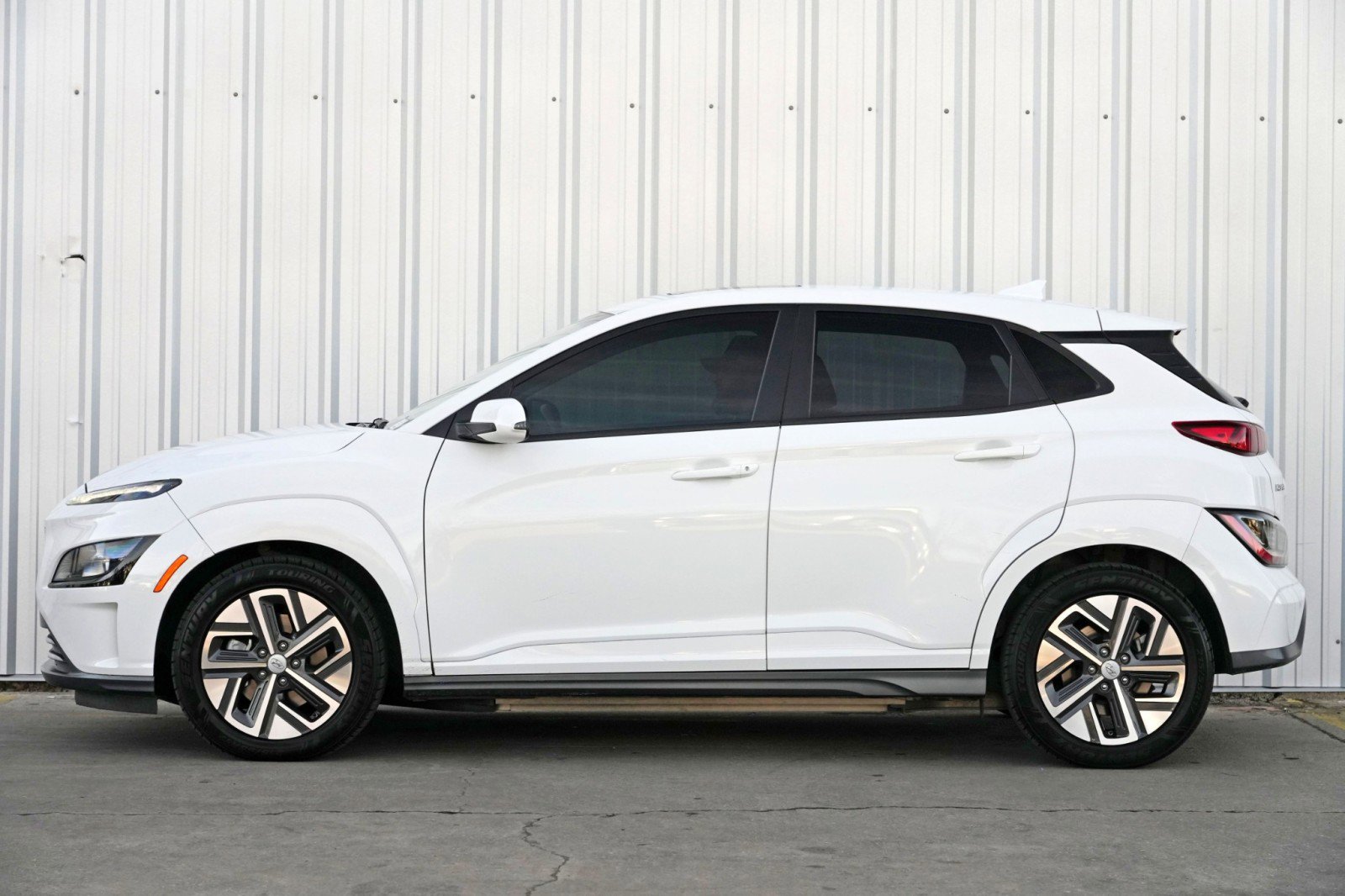 Used 2022 Hyundai Kona SEL w/ Convenience Package FWD image 8