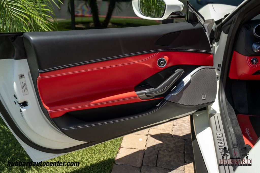 Used 2022 Ferrari Portofino M RWD image 16