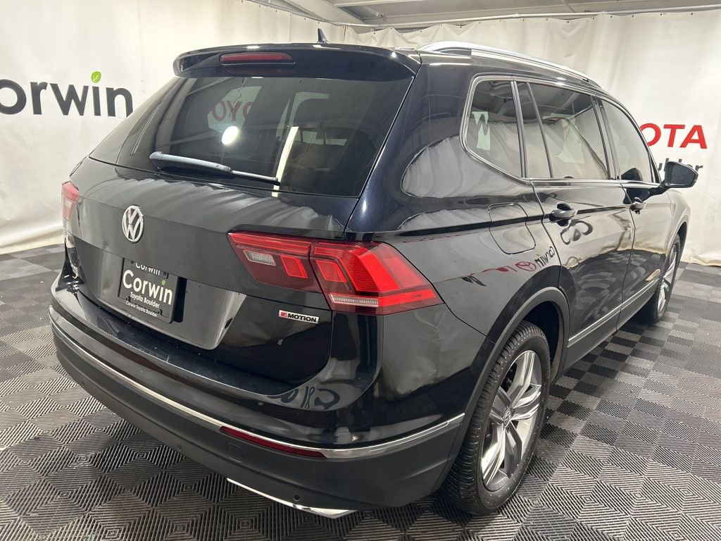 Used 2019 Volkswagen Tiguan SEL Premium w/ 3rd Row Seat Package image 8