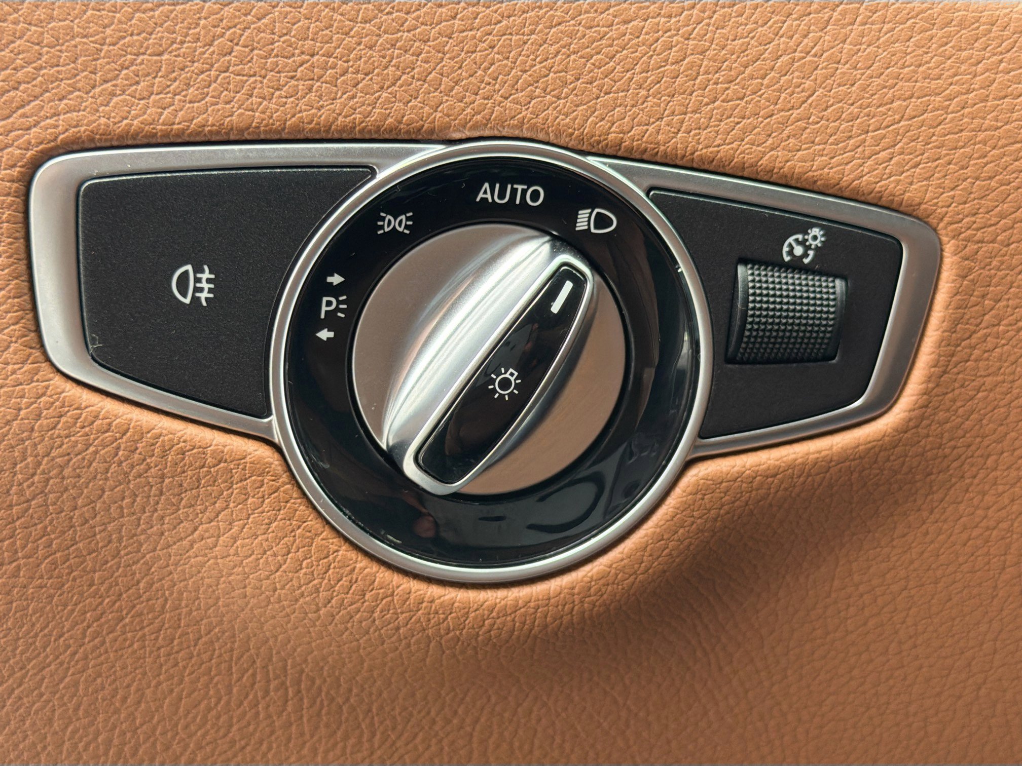 Used 2023 Mercedes-Benz E 450 Cabriolet image 33