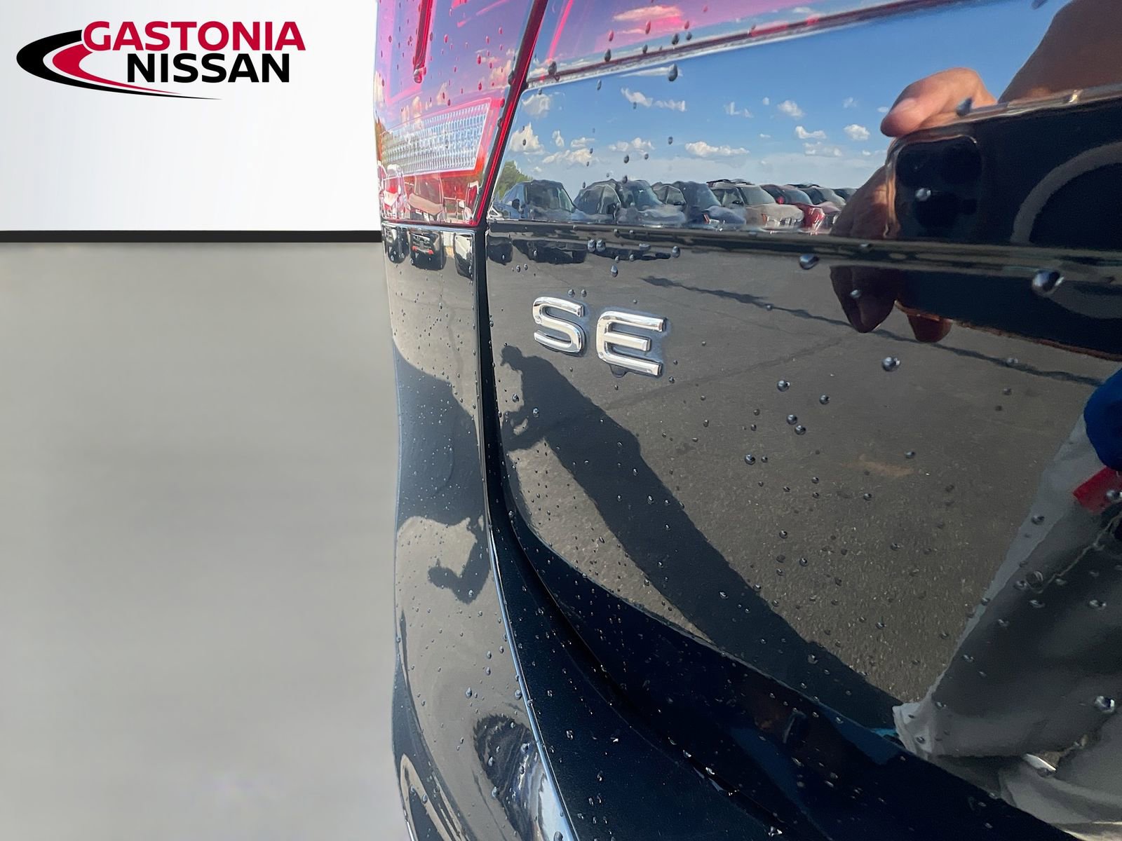 Used 2022 Volkswagen Tiguan SE AWD/4WD image 43
