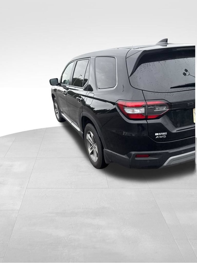 Used 2025 Honda Pilot EX-L image 14
