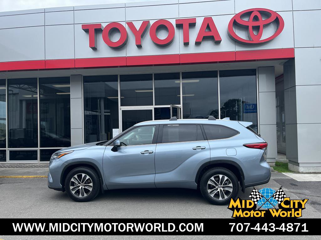Used 2023 Toyota Highlander XLE