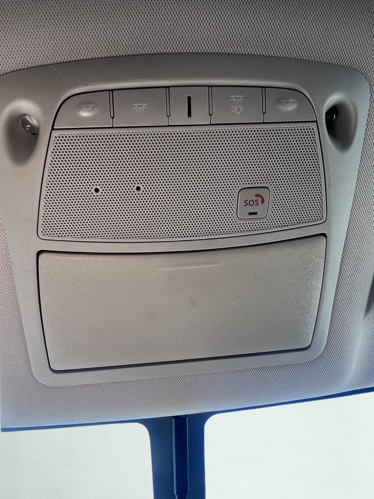 Used 2018 Nissan Pathfinder SL FWD image 16