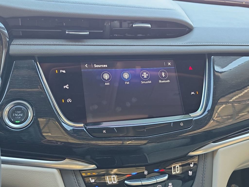 Certified 2025 Cadillac XT6 Premium Luxury w/ Technology Package FWD image 13