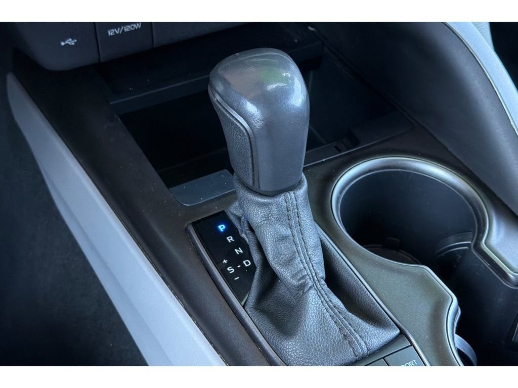 Used 2022 Toyota Camry SE FWD image 22
