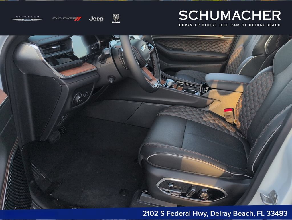 New 2025 Jeep Grand Cherokee Summit AWD/4WD image 5