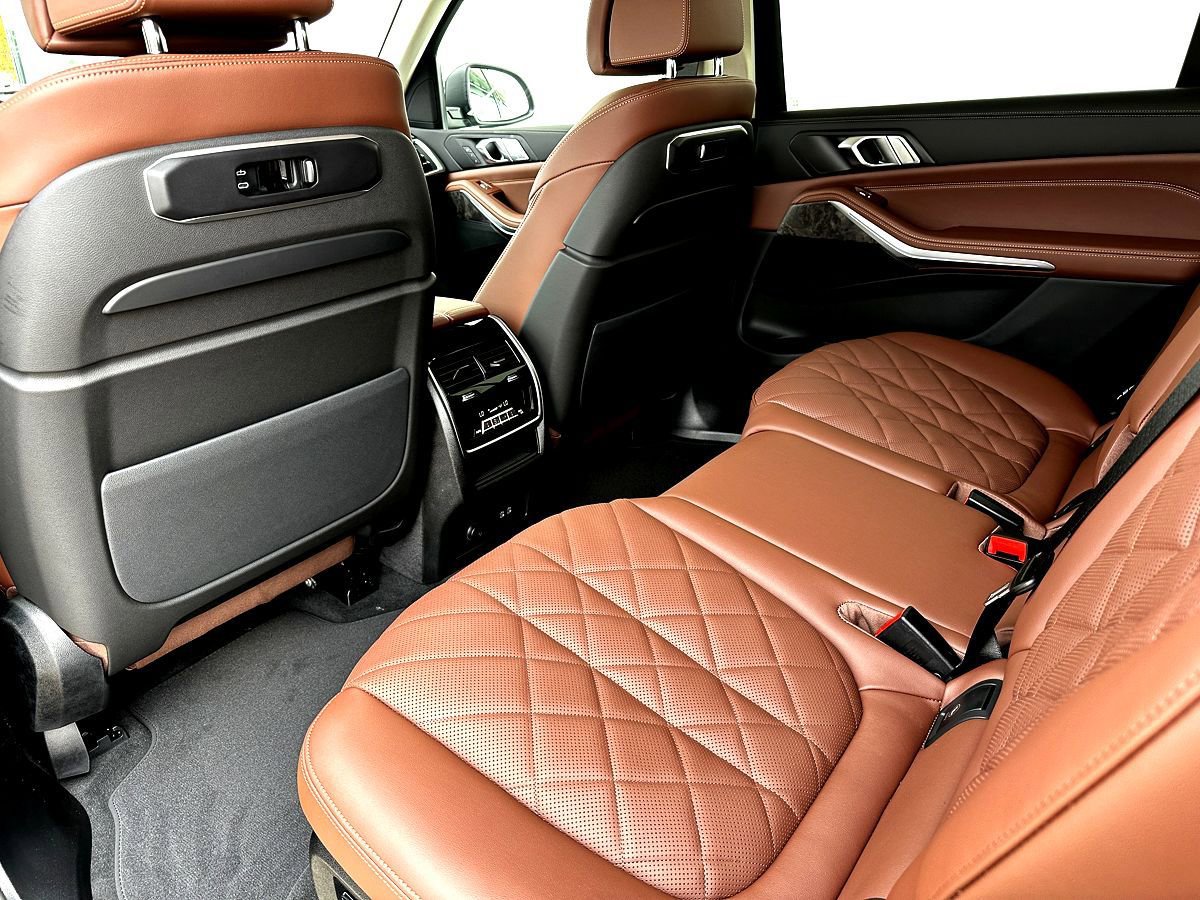 New 2026 BMW X7 xDrive40i image 18