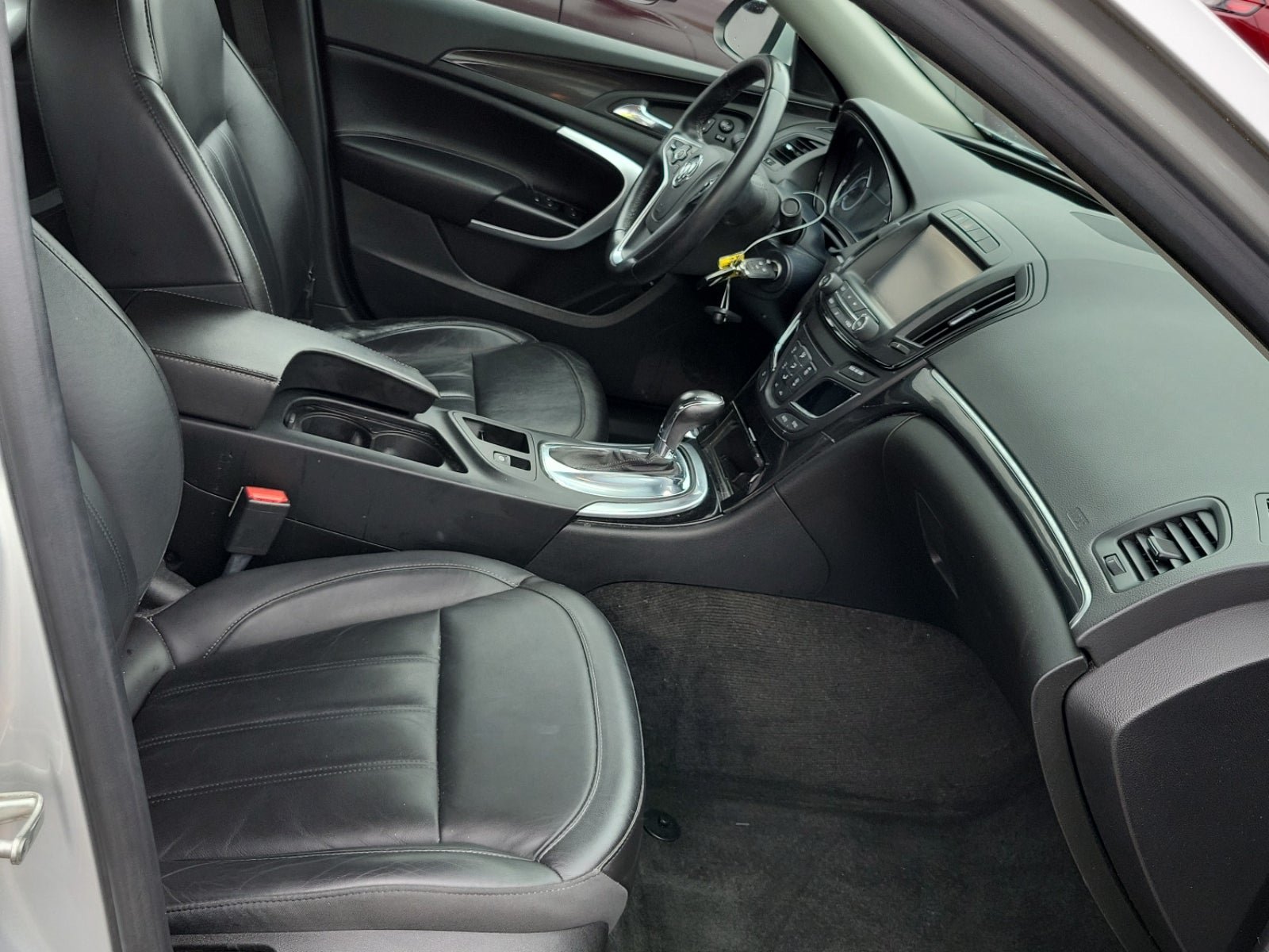 Used 2016 Buick Regal AWD image 10
