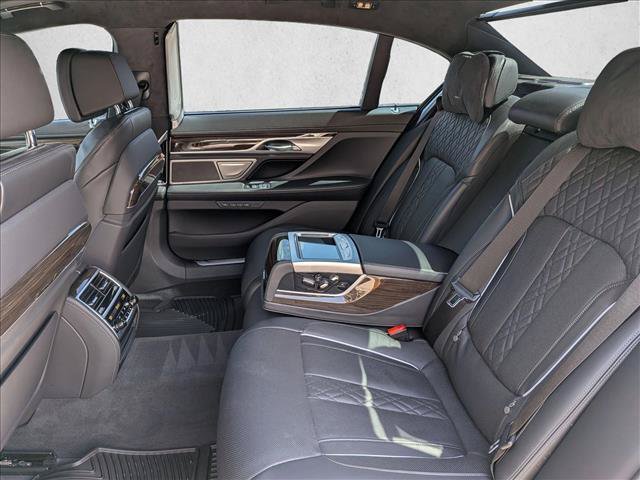 Used 2022 BMW M760i xDrive w/ Luxury Rear Seating Package AWD/4WD image 16