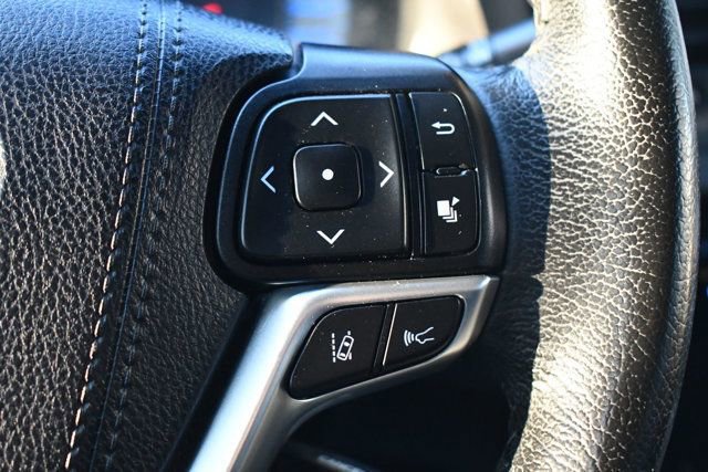 Used 2020 Toyota Sienna SE image 19
