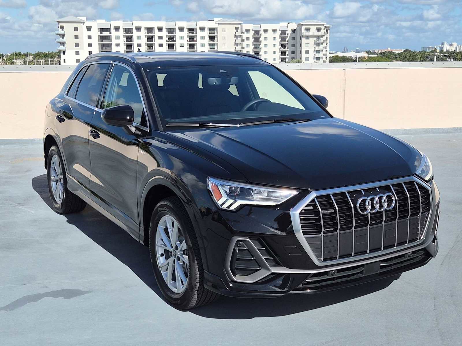Used 2025 Audi Q3 2.0T Premium w/ Convenience Package image 8