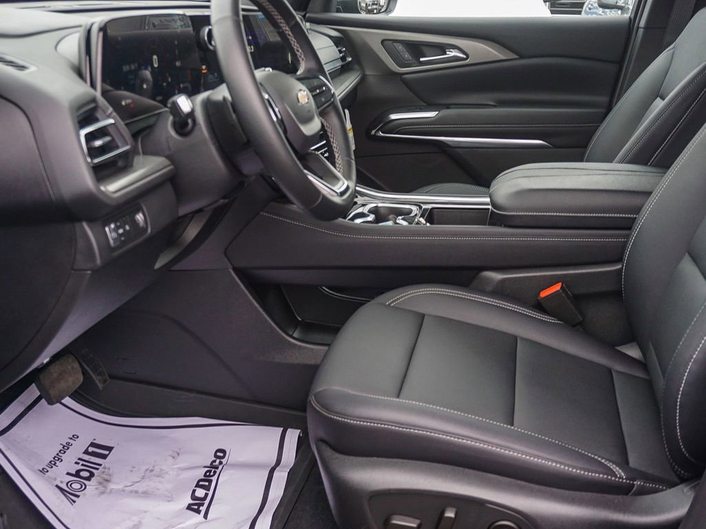 Used 2026 Chevrolet Traverse LT w/ LPO, Floor Liner Package image 16