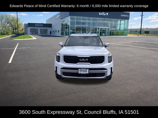 Used 2025 Kia Telluride EX w/ EX Captain's Chair Package AWD/4WD image 2