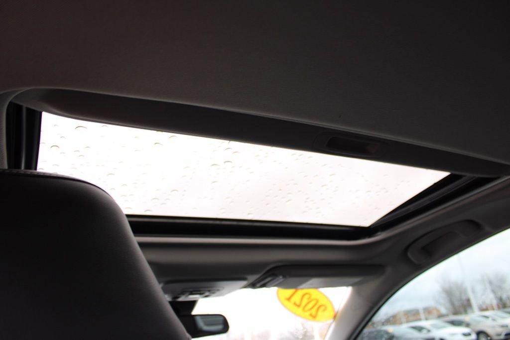 Used 2021 Toyota Camry SE w/ Blackout Package (TMS) image 25