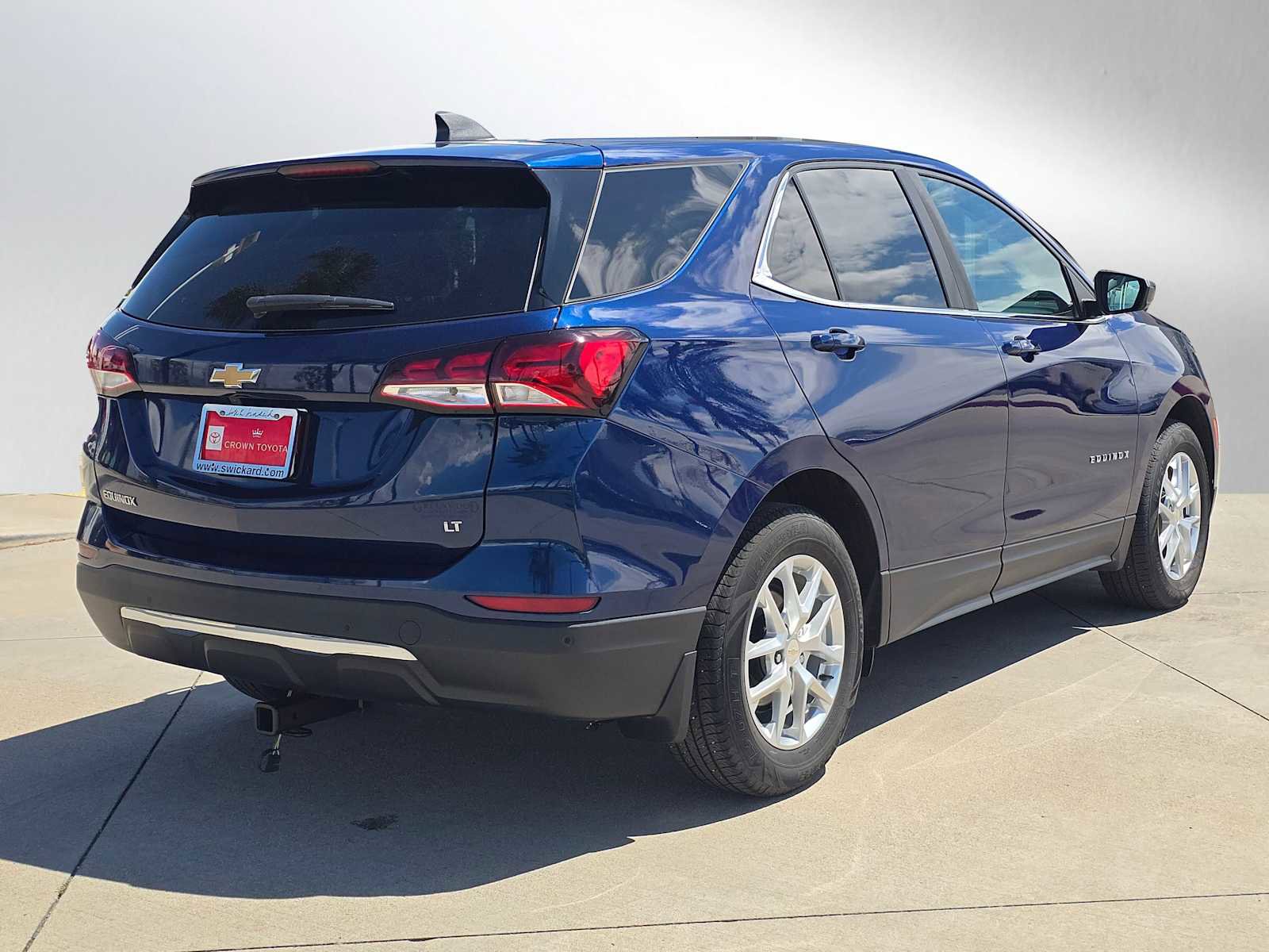 Used 2022 Chevrolet Equinox LT FWD image 3