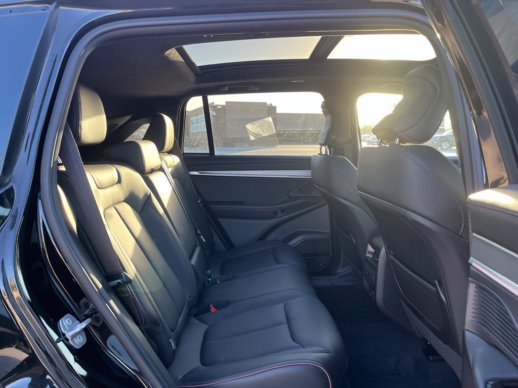 Used 2025 Jeep Wagoneer S Launch Edition AWD/4WD image 15