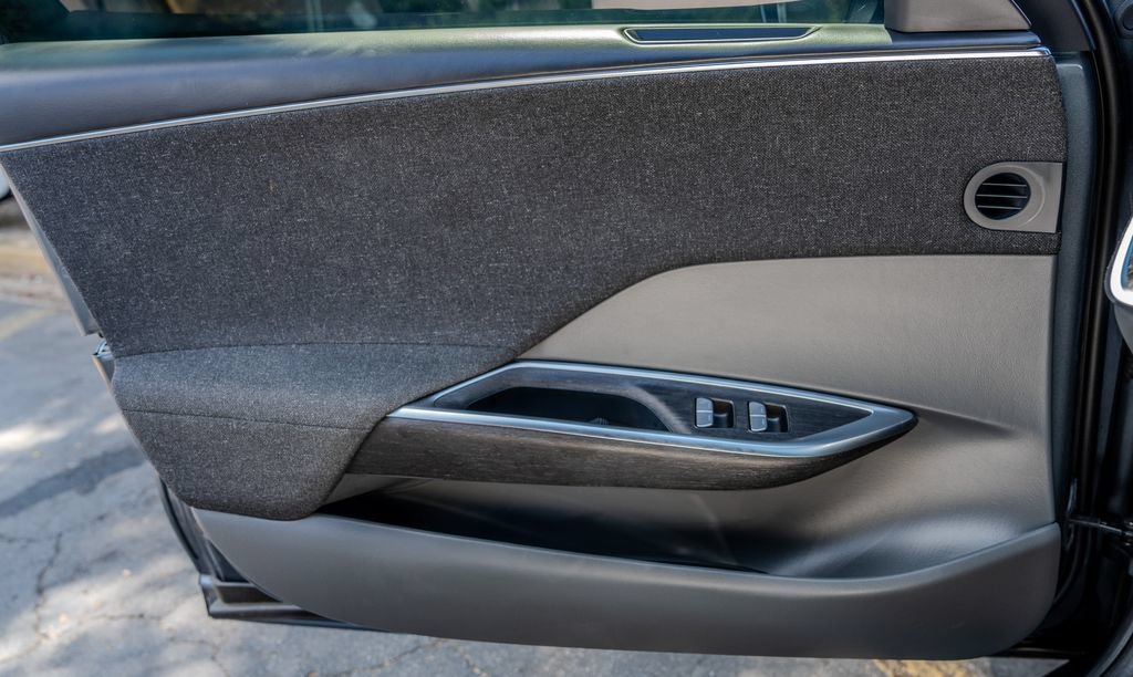 Used 2024 Lucid Air Pure RWD image 15
