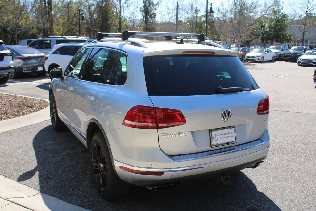 Used 2017 Volkswagen Touareg Wolfsburg Edition image 11